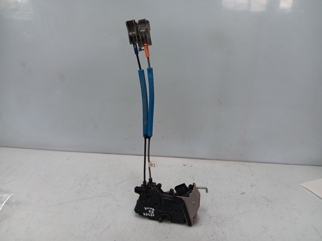 Zamek drzwi przednich prawych 81320J9010 HYUNDAI