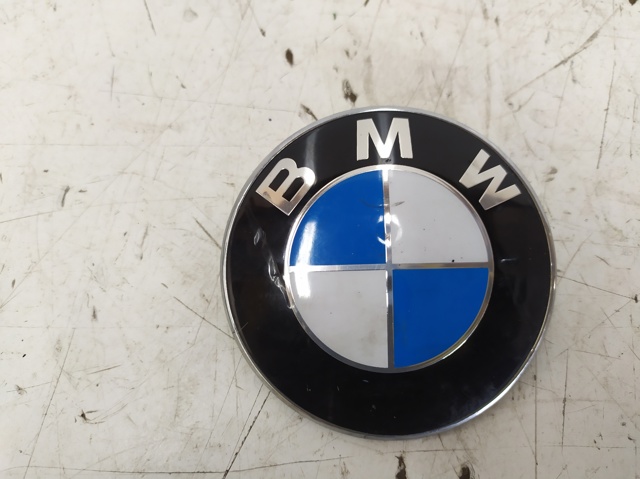 Emblemat na maskę 8132375 BMW