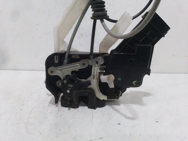 Zamek drzwi tylnych lewych 814101D010 HYUNDAI