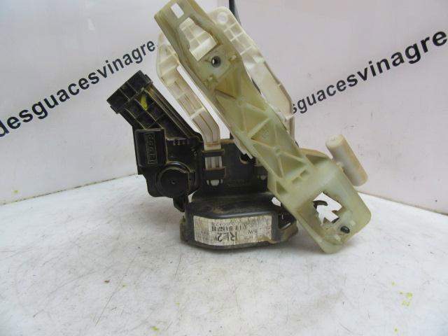 Zamek drzwi tylnych lewych 814101D010 HYUNDAI