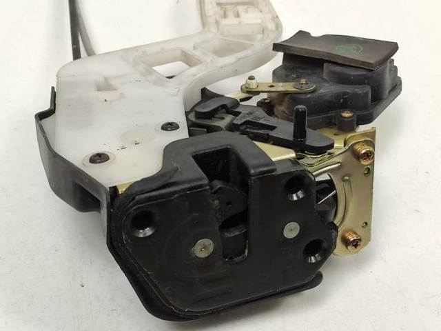 Zamek drzwi tylnych lewych 814101F010 HYUNDAI