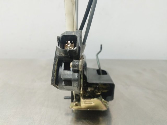 Zamek drzwi tylnych lewych 814101F010 HYUNDAI