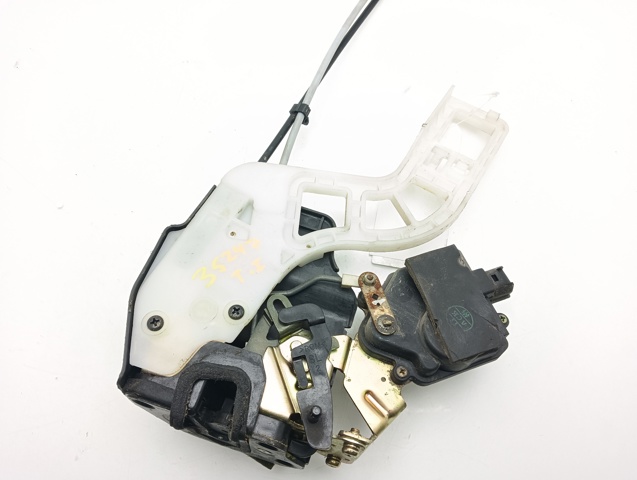 Zamek drzwi tylnych lewych 814101F010 HYUNDAI