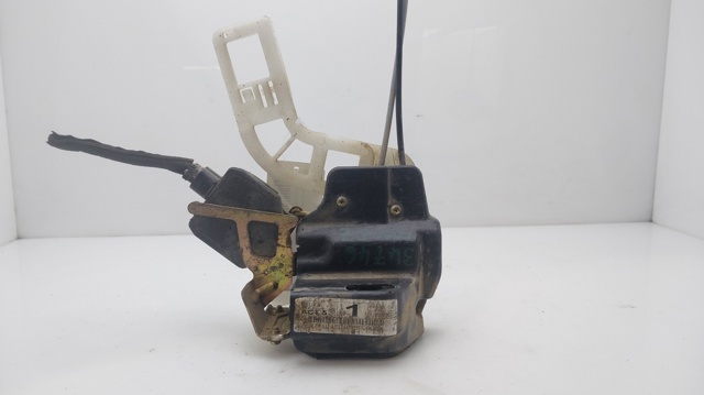 Zamek drzwi tylnych lewych 814101F010 HYUNDAI