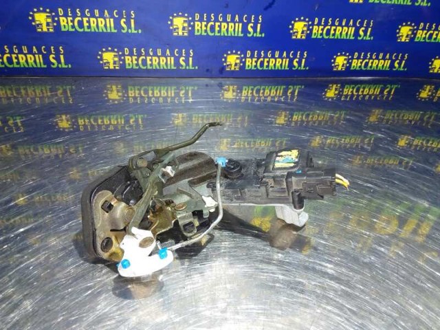 Zamek drzwi tylnych lewych 8141025030 HYUNDAI