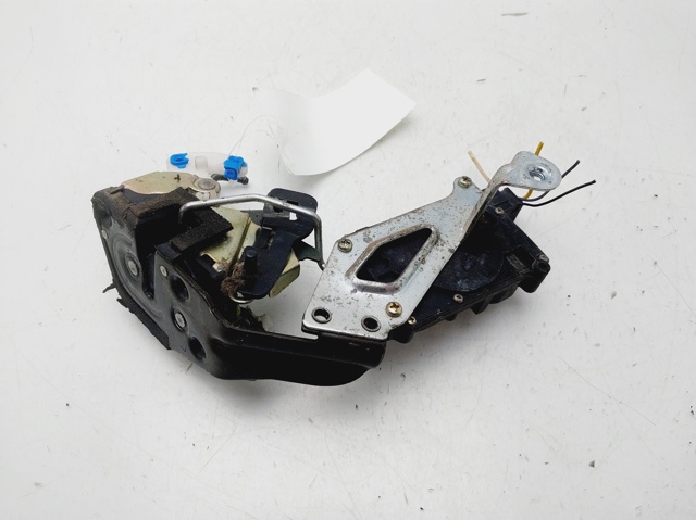 Zamek drzwi tylnych lewych 8141025030 HYUNDAI