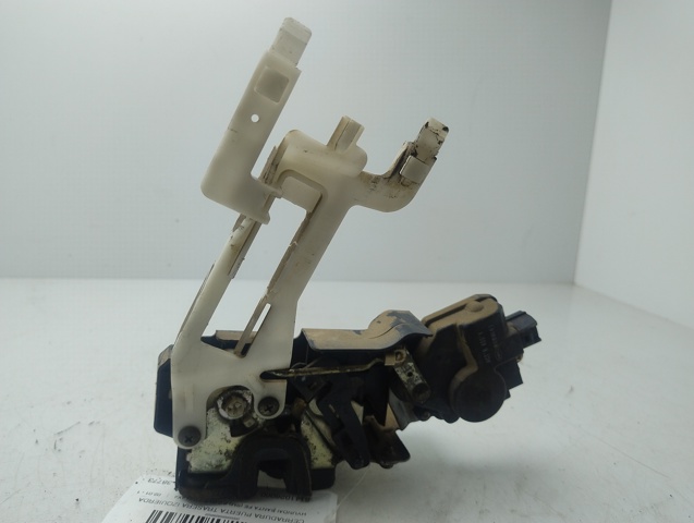 Zamek drzwi tylnych lewych 8141026000 HYUNDAI