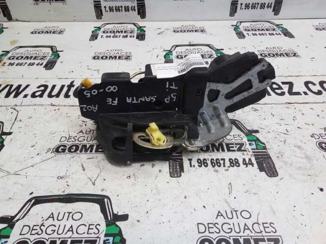 Zamek drzwi tylnych lewych 8141026000 HYUNDAI