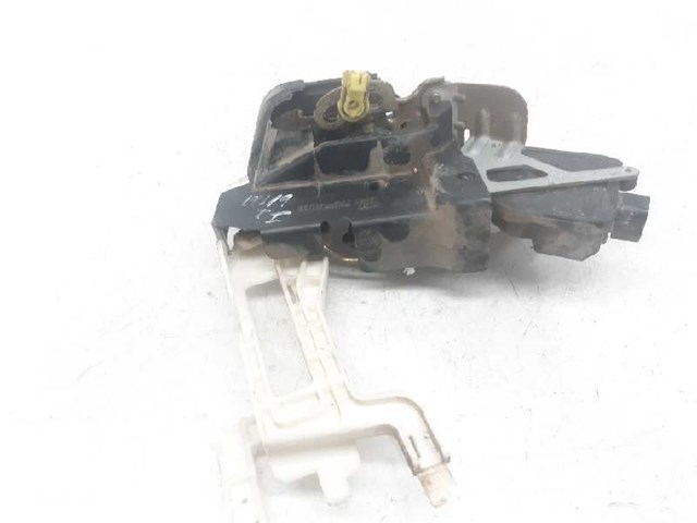 Zamek drzwi tylnych lewych 8141026000 HYUNDAI
