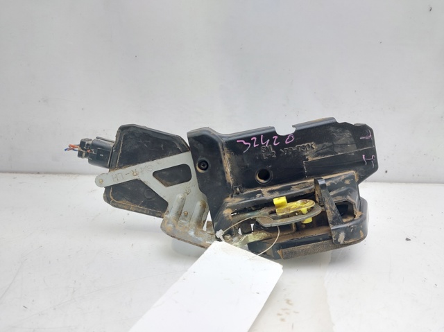 Zamek drzwi tylnych lewych 8141026000 HYUNDAI
