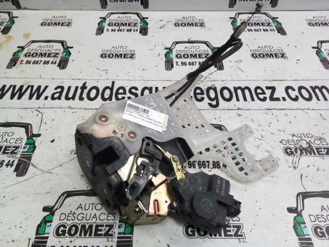 Zamek drzwi tylnych lewych 814102E000 HYUNDAI