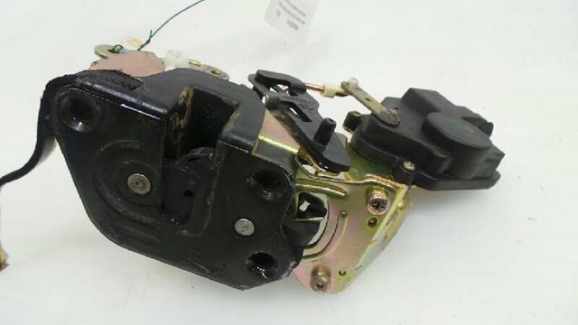 Zamek drzwi tylnych lewych 814102E000 HYUNDAI