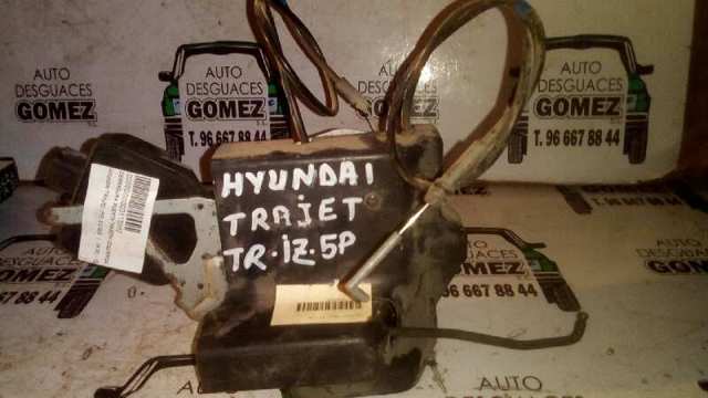 Kupić Zamek drzwi tylnych lewych Hyundai Trajet  FO w dobrej cenie