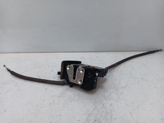 Zamek drzwi tylnych lewych 814103U000 HYUNDAI