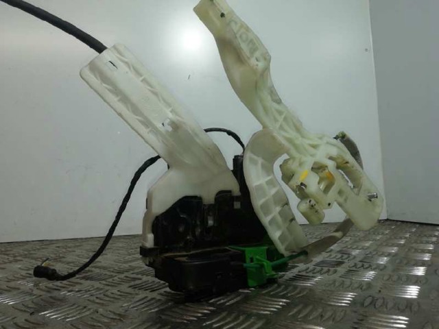 Zamek drzwi tylnych lewych 814103Z000 HYUNDAI