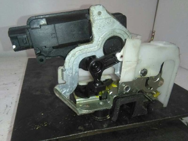 Zamek drzwi tylnych prawych 8142007010HU HYUNDAI