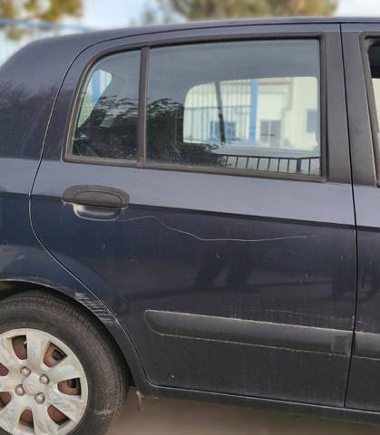 Zamek drzwi tylnych prawych 814201C020 HYUNDAI