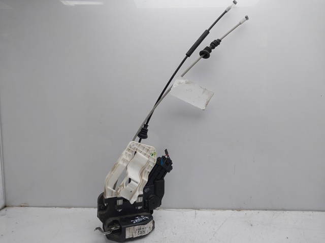 Zamek drzwi tylnych prawych 814201D010 HYUNDAI