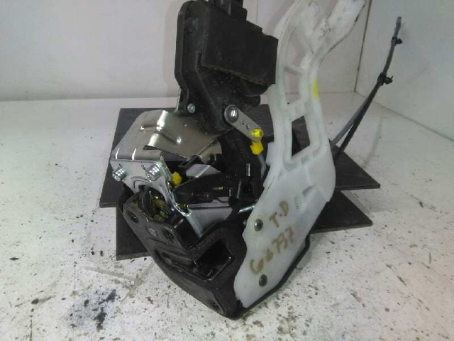 Zamek drzwi tylnych prawych 814201F010 HYUNDAI