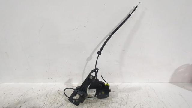 Zamek drzwi tylnych prawych 814201H000 HYUNDAI