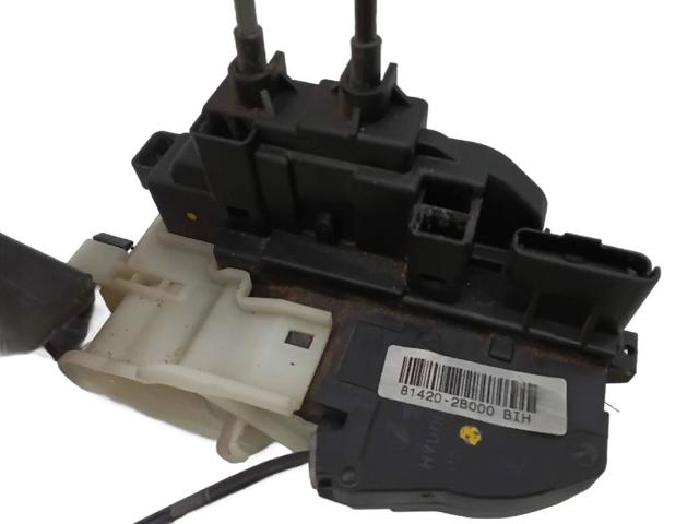 Zamek drzwi tylnych prawych 814202B000 HYUNDAI