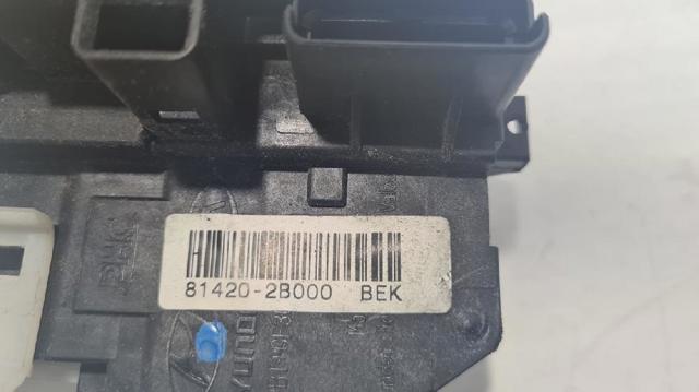 Zamek drzwi tylnych prawych 814202B000 HYUNDAI