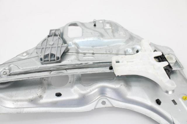 Zamek drzwi tylnych prawych 814202Y000 HYUNDAI
