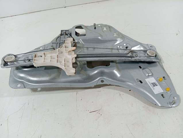 Zamek drzwi tylnych prawych 814202Y010 HYUNDAI