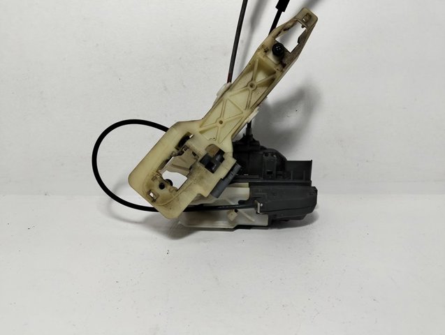 Zamek drzwi tylnych prawych Hyundai Sonata 5 NF