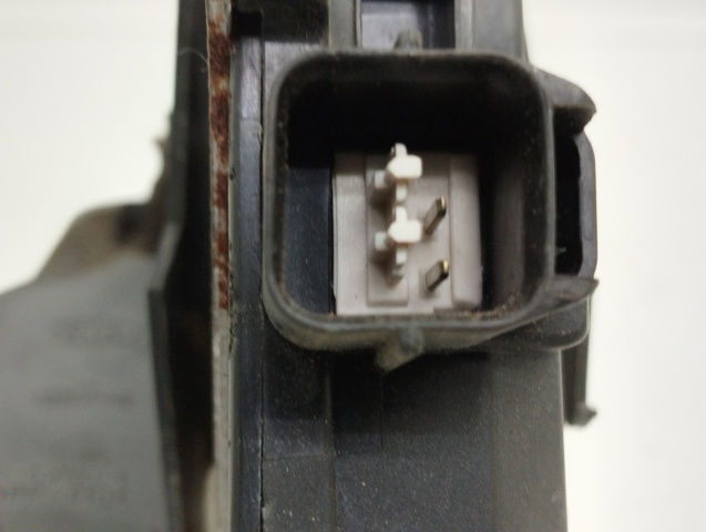 Zamek drzwi tylnych prawych KIA Rio 1 DC