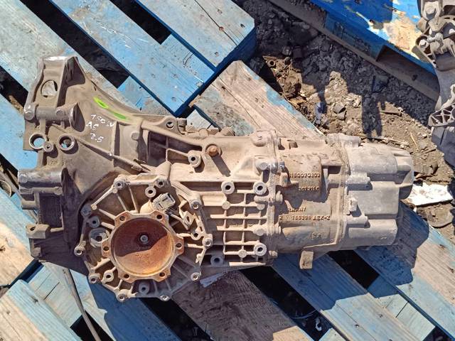 Mechaniczna skrzynia biegów w komplecie 8150070803 VAG