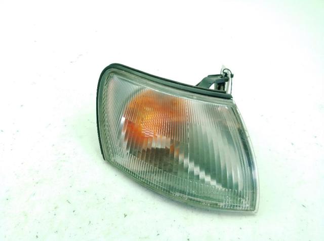 Kierunkowskaz prawy Toyota Carina T19