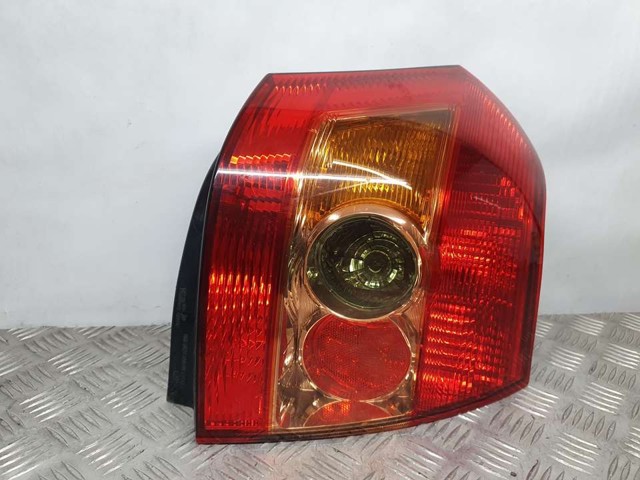 Lampa zespolona tylna prawa 8155002301 TOYOTA