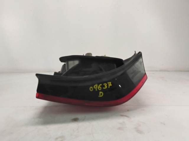 Lampa zespolona tylna prawa 8155002301 TOYOTA