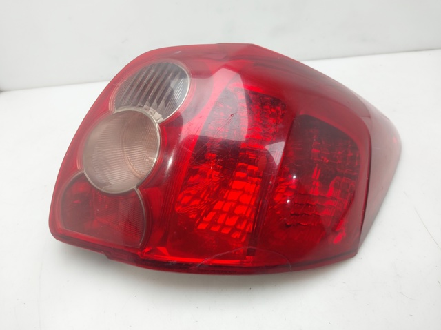 Lampa zespolona tylna prawa 8155102380 TOYOTA