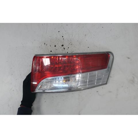 Lampa zespolona tylna prawa zewnętrzna 8155105250 TOYOTA