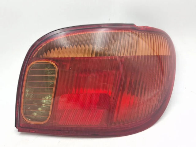 Lampa zespolona tylna prawa 815510D070 TOYOTA