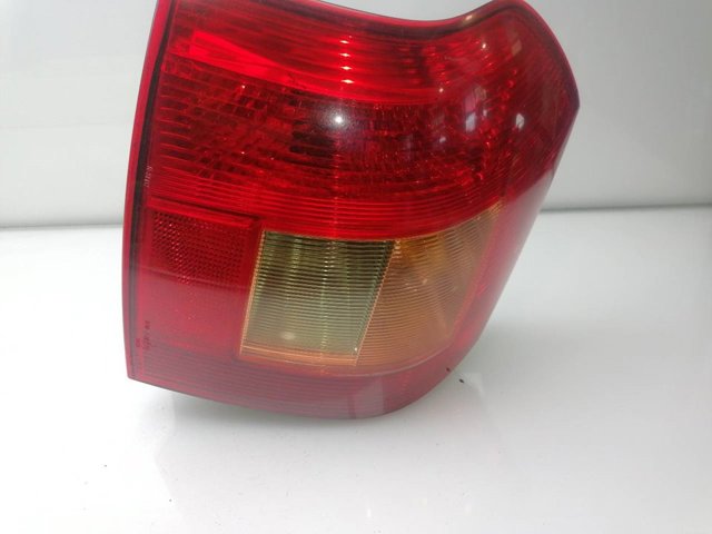 Lampa zespolona tylna lewa 8156102300 TOYOTA