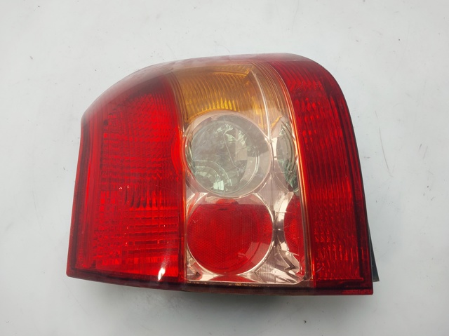 Lampa zespolona tylna lewa 8156102300 TOYOTA