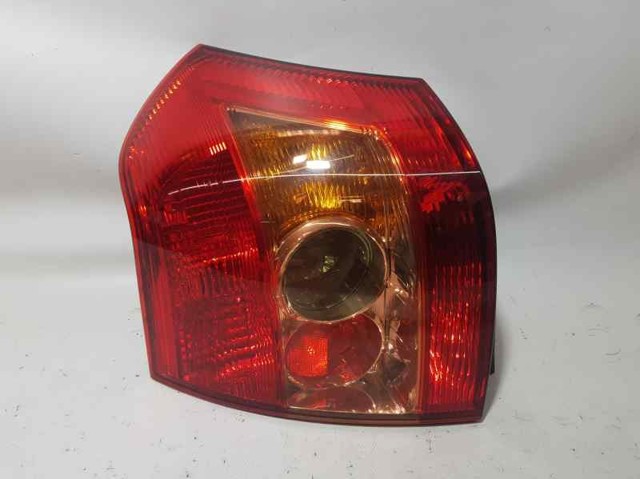 Lampa zespolona tylna lewa 8156102300 TOYOTA