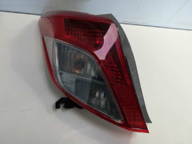 815610D370 Toyota
