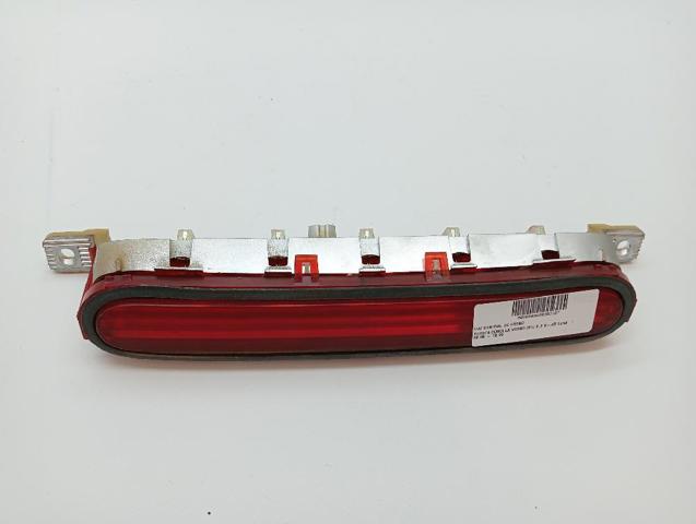 Lampa stop tylna dodatkowa 815700F011 TOYOTA