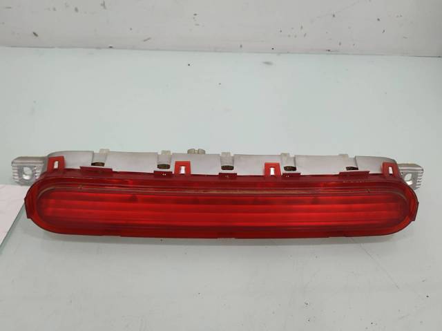 Lampa stop tylna dodatkowa 815700F011 TOYOTA