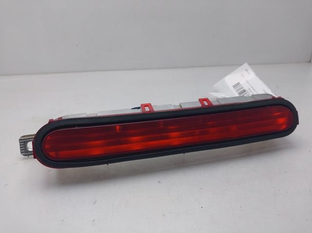 Lampa stop tylna dodatkowa 815700F011 TOYOTA