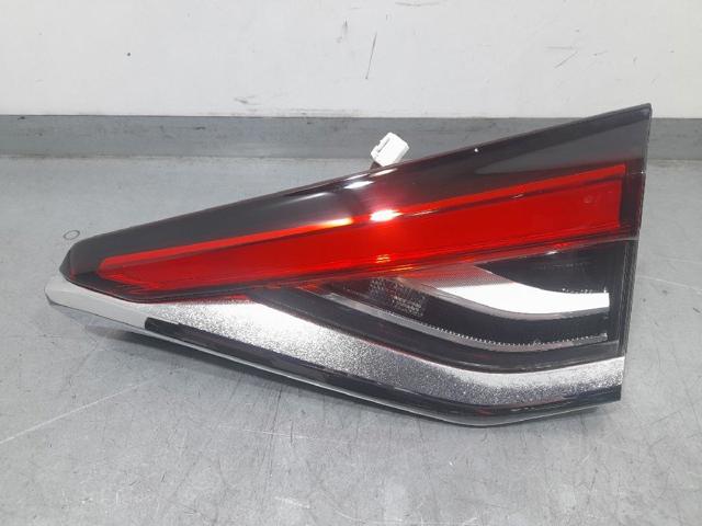 Lampa zespolona tylna prawa wewnętrzna 8158102C50 TOYOTA
