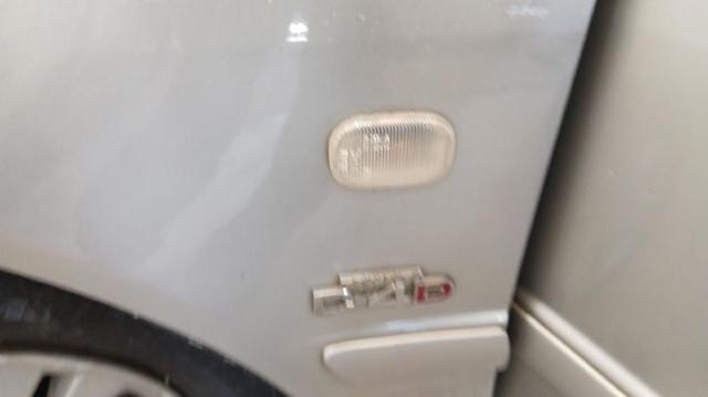 Kupić Powtarzacz kierunkowskazu na błotniku Toyota Avensis LCM w dobrej cenie