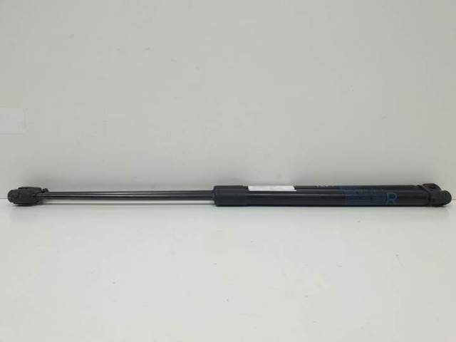 Amortyzator klapy bagażnika (3/5 drzwi-tylnych) 8186068L00 SUZUKI