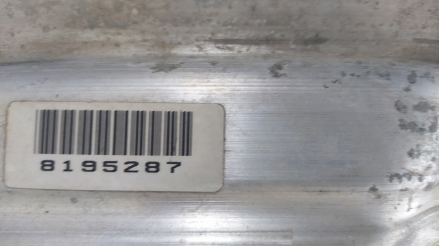 Wzmocnienie zderzaka przedniego 8195287 BMW