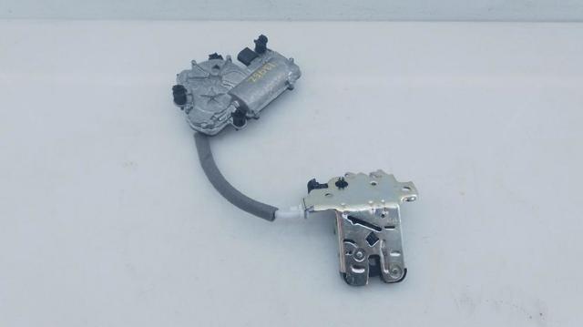 Zamek klapy bagażnika (3/5 drzwi tylnych) 81A827506 VAG