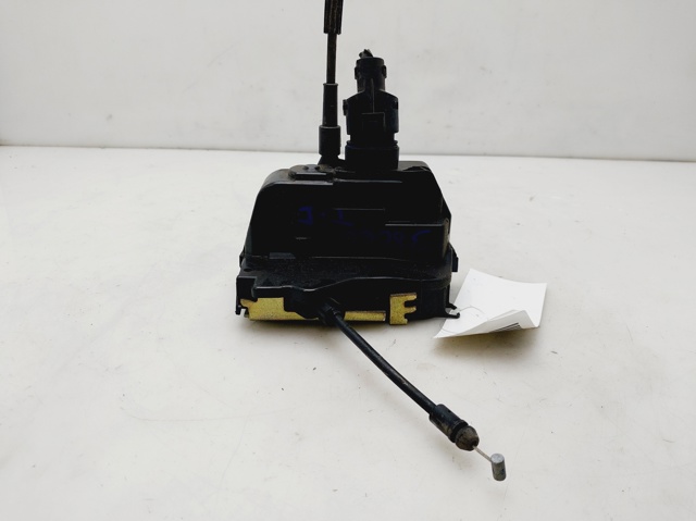 Zamek drzwi tylnych lewych 8200000657 RENAULT